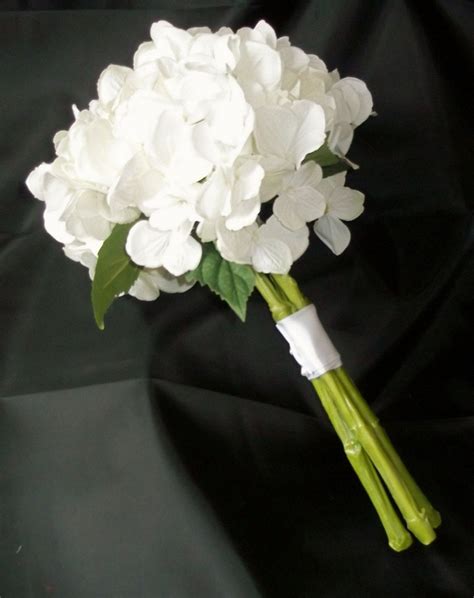 white hydrangea wedding bouquet purple hydrangea bridal bouqet wedding flowers bridesmaids