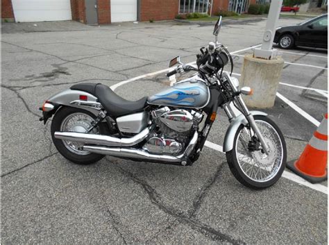 The engine produces a maximum peak output power of and a maximum torque of. Buy 2008 Honda Shadow Spirit 750 750 on 2040motos