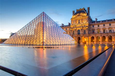 Combien De Vitre A La Pyramide Du Louvre - La Pyramide du Louvre - Ile de France - France