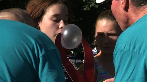 Kids Bubble Gum And Kid Contest Day At Iowa State Fair