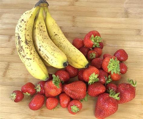 Strawberry And Banana Smoothie Lianas Kitchen