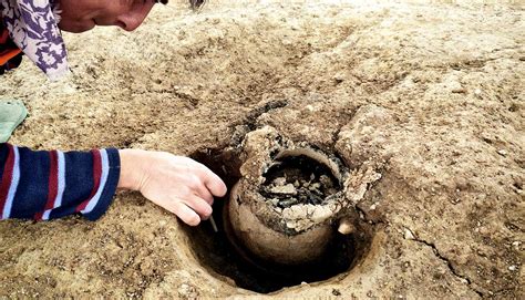 Method May Solve Mysteries Of Ancient Human Ashes In Urns Futurity