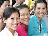 File:Vietnamese women in canthao district.jpg - Wikimedia Commons
