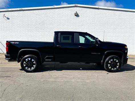 2020 Chevrolet Silverado 2500hd Custom 4d Crew Cab V8 6 Speed Automatic