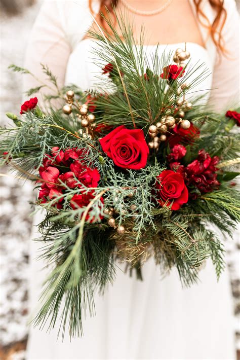 Christmas Wedding Bouquet Elle Taylor Photography Winter Wedding