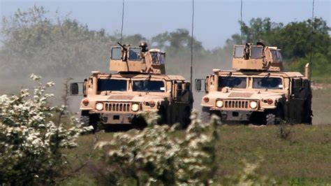 10 American Humvees Welcomed In Ukraine By Poroshenko