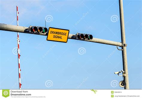 Drawbridge Signal With Traffic Stock Images - Image: 33843814