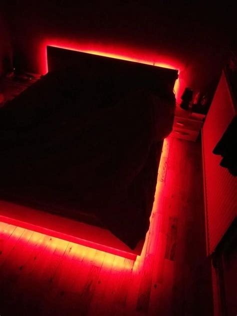 Используемый товар & решение: светодиодная подсветка кровати в спальне