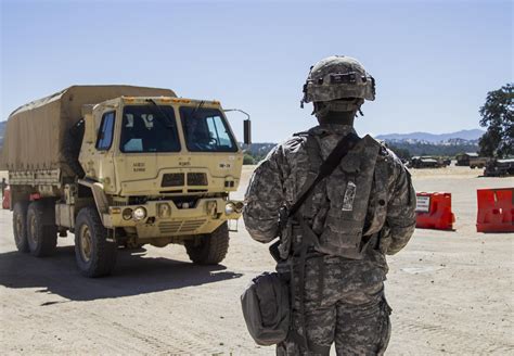 Us Army Reserve Soldiers Combine Civilian Army Skills To Succeed In