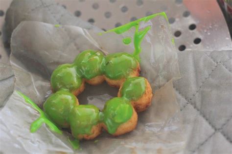 Chewy sugar coated donut like mochi. Pon de Ring recipe 2 (With images) | Food, Food for thought, Stuffed peppers