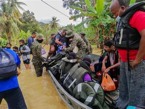 Atm Utamakan Usaha Selamatkan Mangsa Banjir Panglima Edisi 9