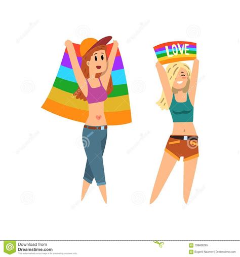 mujer lesbiana de los pares que sostiene las banderas del arco iris comunidad del lgbt que