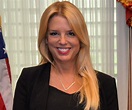 Pam Bondi Biography – Life & Career of the American Attorney & Politician