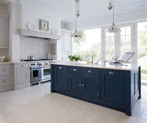 When choosing the current kitchen cabinets, you are getting numerous alternatives to pick from along having a wide selection of accessories. dark blue kitchen units - Google Search | Kitchen remodel ...