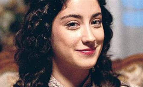 Hazal Kaya dan dizi iddiasına yanıt