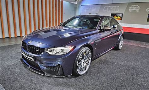 Vor 30 jahren begann die geschichte des bmw m3 mit dem ziel, die gesetze der physik in punkto dynamik und agilität außer kraft zu setzen. Pin di auto bmw review