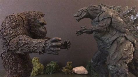 The other titans will not get involved because doing do makes godzilla look weak. King Kong vs Godzilla Earth (Kong: The Stop Motion Series ...