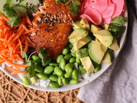Salmon Poke Bowl With Citrus Ponzu Sauce Healthy And Easy Rice Bowls