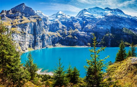 10 Surreal Lakes In Switzerland That Are Absolute Natural Wonders