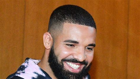 Drake Shows Off Ripped Beach Bod In Shirtless Vacation Photos Tmz Todayheadline