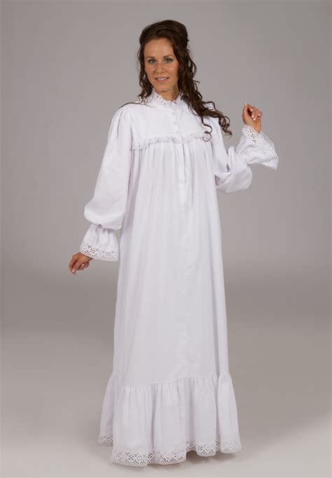 Victorian Flannel Nightgown In 2020 Night Gown Victorian Nightgown
