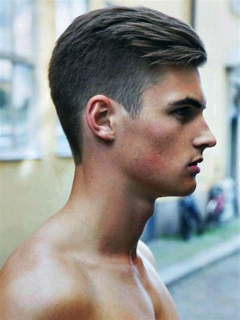 25 Hairstyles For Wide Cheekbones Male Hairstyle Catalog