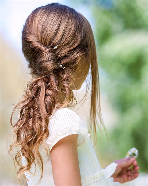 flower girl hairstyles 33 trendy looks [2024 guide]