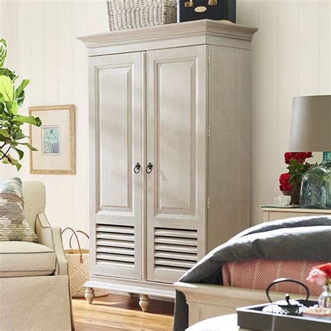 Bedroom furniture that will help you achieve a beautiful aesthetic in any style at a great price. Shop for Bedroom Furniture at Jordan's Furniture MA, NH ...
