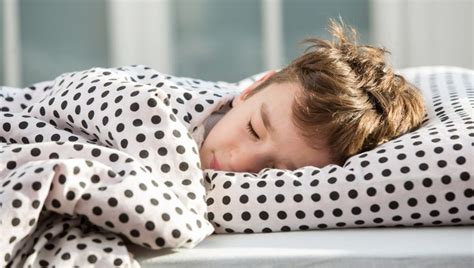 7 Cara Agar Bisa Tidur Sendiri Yuk Coba Terapkan Pada Si Kecil Orami