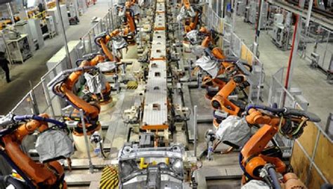 Οι μισές εργασίες θα γίνονται από μηχανές έως το 2025 και λόγω