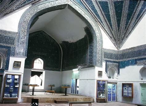 Discover Islamic Art Virtual Museum