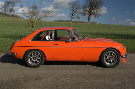 Our Guide To Buying Mgb And Mgbgt Edition Owning An Mg