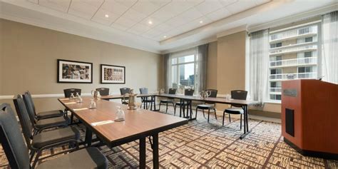 Hilton Garden Inn Chicago Downtownmagnificent Mile Chicago Il What To Know Before You Bring
