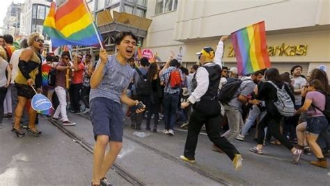 Turkish Police Use Tear Gas At Gay Pride Parade News Telesur English