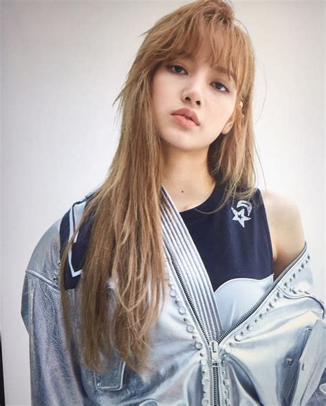 And now finally they released lisa photoshoot for moonshot cosmetics. Photoshoot BLACKPINK Lisa - Nonagon (NEW HAIR ...