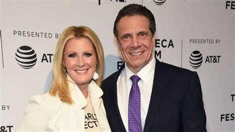 New York Gov Andrew Cuomo Splits With Sandra Lee After 14 Years Abc News