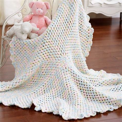 Bernat Round Blanket To Crochet Pattern Yarnspirations Round