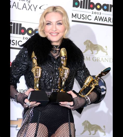 Vidéo Madonna Aux Billboard Music Awards 2013 à Las Vegas Le 19 Mai
