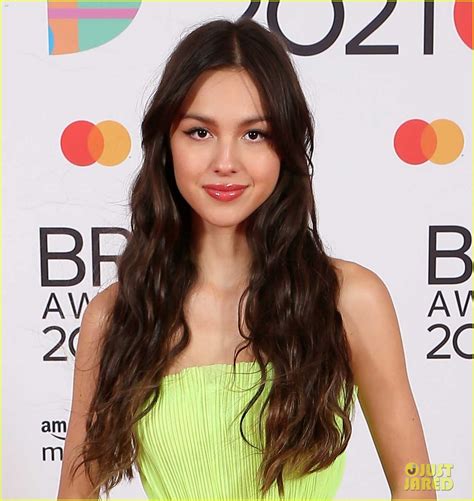 Olivia Rodrigo Gives Debut Uk Performance At Brit Awards 2021 Wows