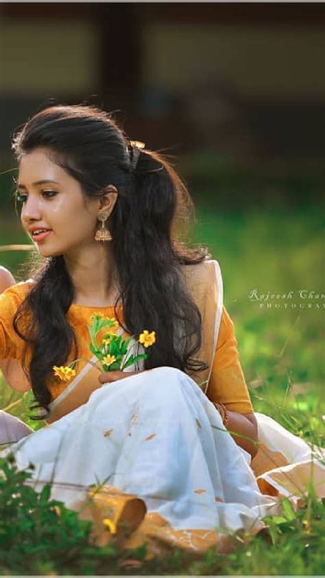 Top 100 Kerala Beautiful Girl Wallpaper