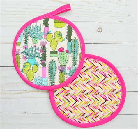 How To Sew Potholders In 8 Easy Steps Mary Martha Mama