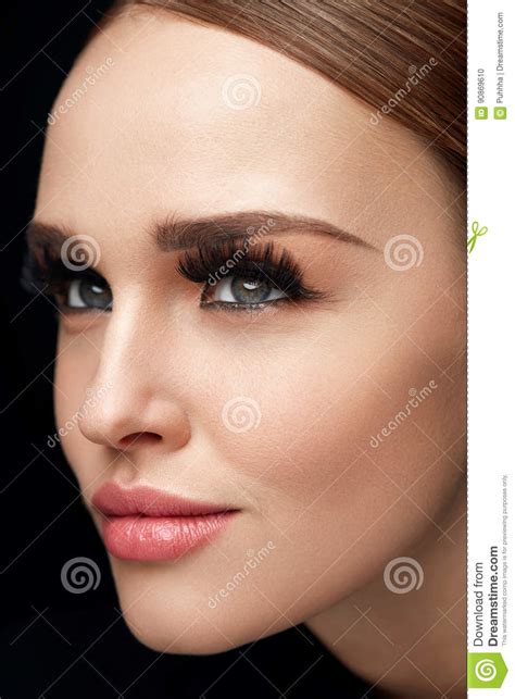 Rzęsy Imitacja Piękna Kobieta Z Makeup I Piękna Twarzą Zdjęcie Stock