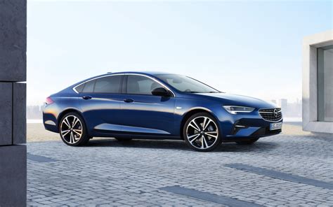We're taking a look at exterior. Opel Insignia 2020 : un restylage lumineux - Photo #6 - L'argus