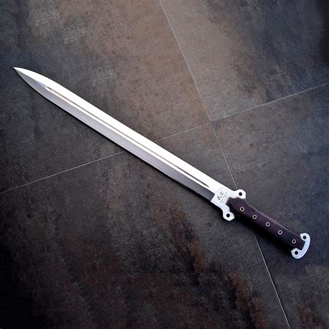 D Tsuyoshi Double Edged Roman Gladiator Sword Tactical Swords
