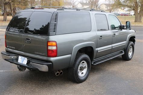 2001 Chevrolet Suburban Photos