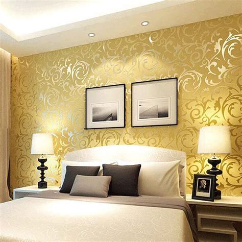 Luxury Bedroom Interior Decorating Ideas With White Bedding Using Black