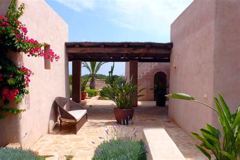 23 appartamenti in affitto disponibili a latina: Villa affitto Formentera con piscina e vista mare 06 ...