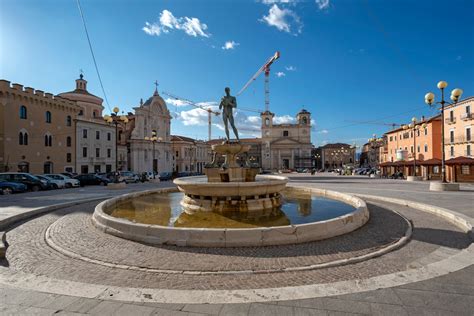 Laquila Cosa Fare Cosa Vedere E Dove Dormire Turismoabruzzoit