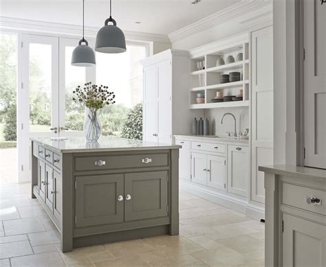 Thomas Howley Kitchen In Grey And White Modern Shaker Kitchen Modern