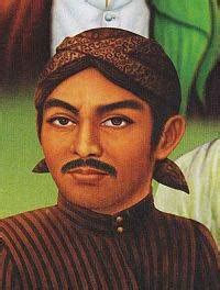 Beliau menempuh pendidikan agama islam di malaka tepat setelah ayahnya wafat. Nama-Nama Wali Songo Beserta Sejarah, Silsilah, Kisah dan ...